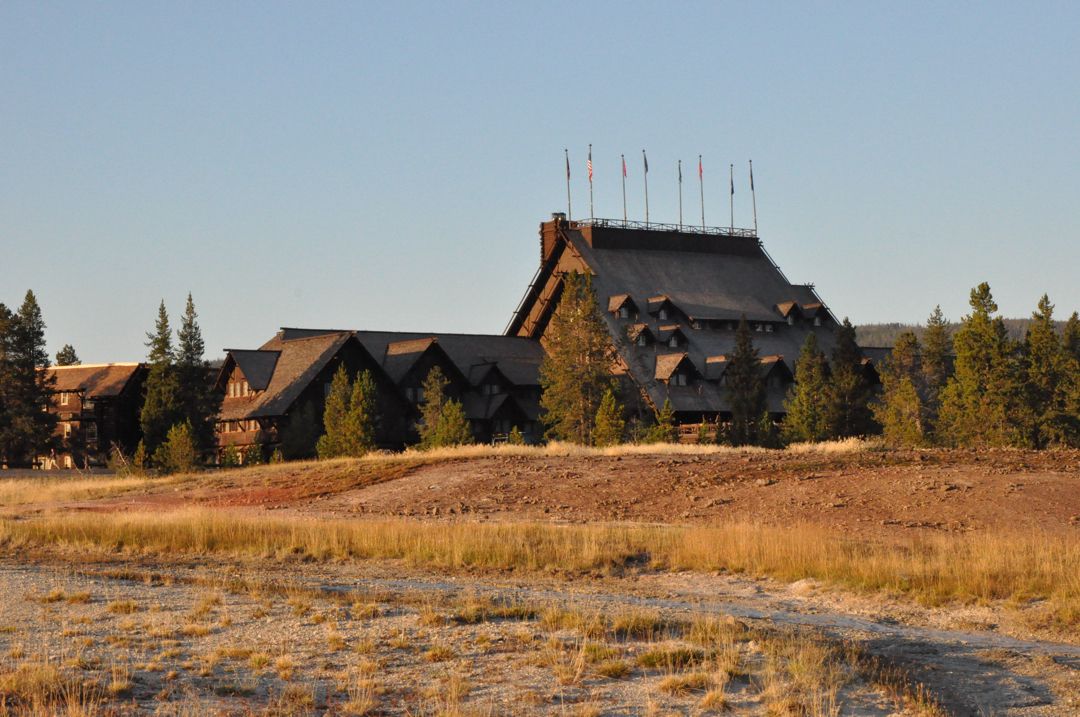 Old Faithful Inn