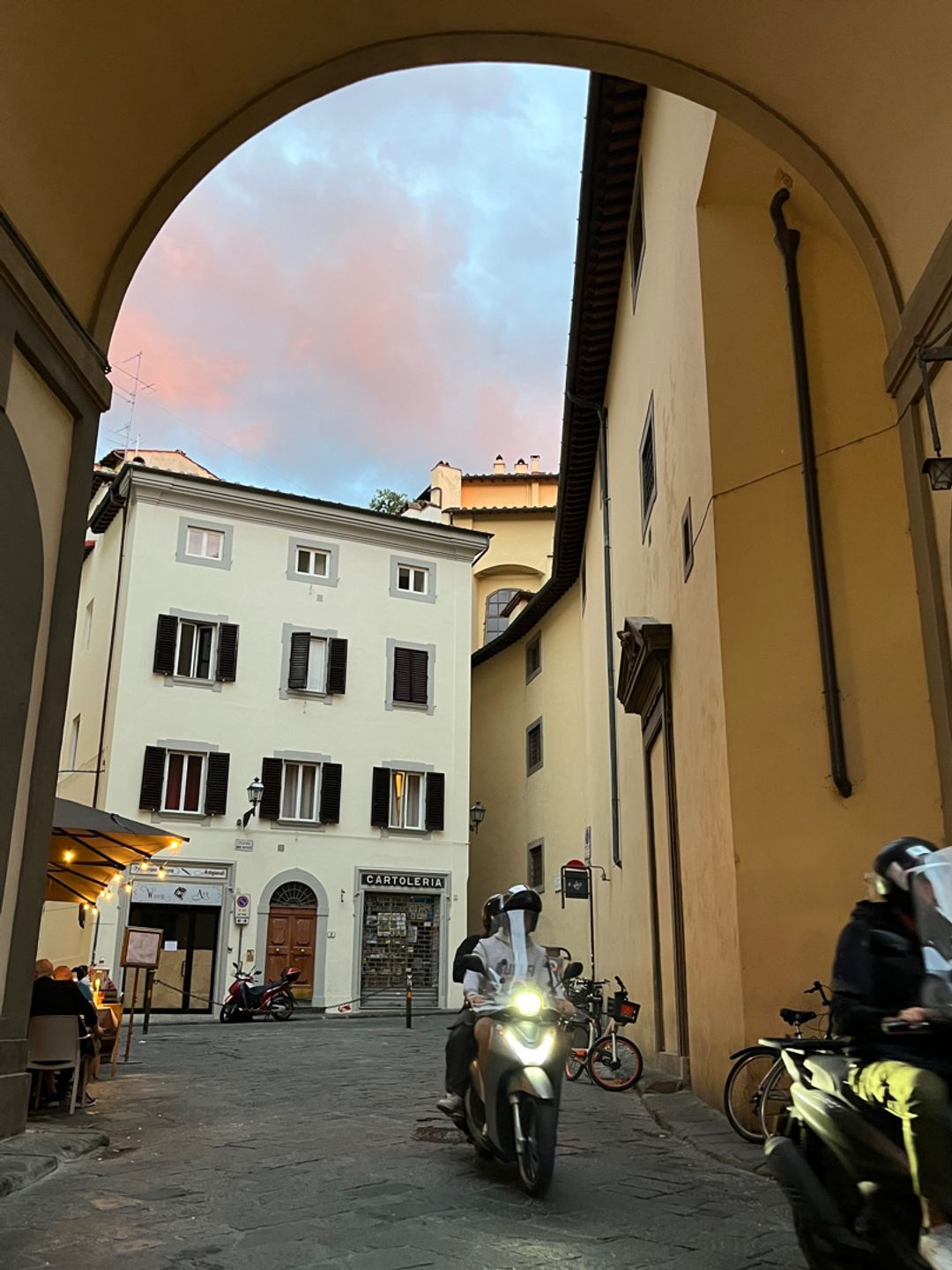 Pizza Napoli in Florence